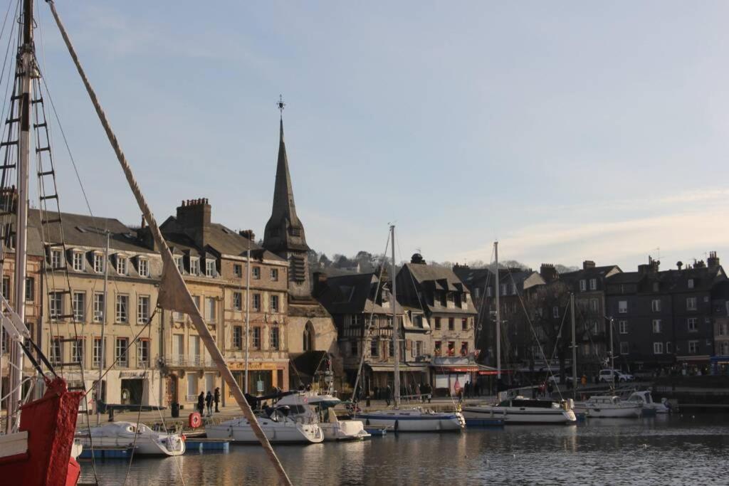 Cosy Studio Place Sainte Catherine Honfleur Buitenkant foto