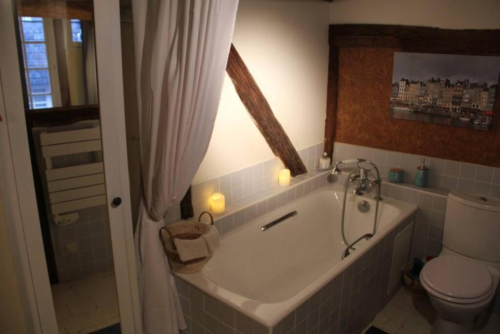 Cosy Studio Place Sainte Catherine Honfleur Buitenkant foto