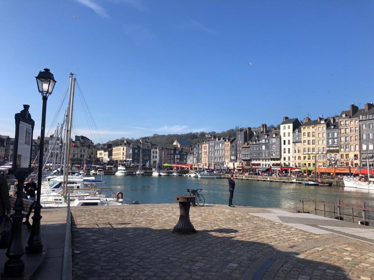 Cosy Studio Place Sainte Catherine Honfleur Buitenkant foto