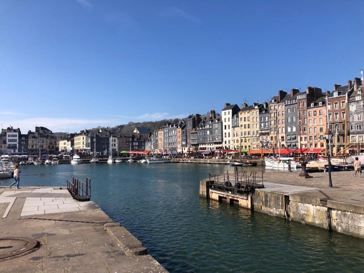 Cosy Studio Place Sainte Catherine Honfleur Buitenkant foto